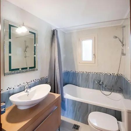 Thalea Tsoukaládhes