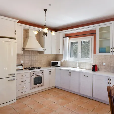 Thalea Цукаладес